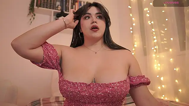 Snapshot of EmilyxRose_- chatting on January 2025 09:43:01 PM EmilyxRose - online show from January 2025 09:43:01 PM