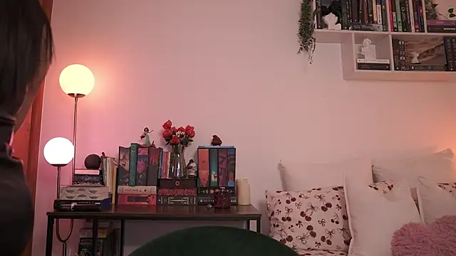 Snapshot of EmilyxRose_- chatting on September 2025 05:51:02 PM EmilyxRose - online show from September 2025 05:51:02 PM