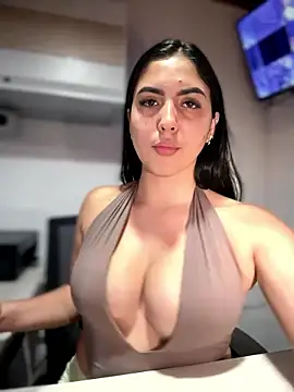 MarianaBenz online show from January 2026 11:31:01 PM