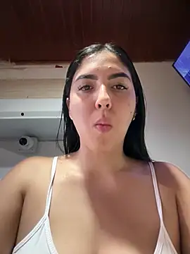 MarianaBenz online show from February 2026 11:53:01 PM