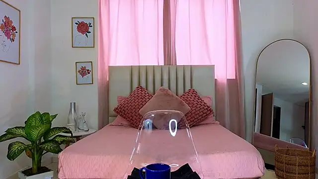 KristennBlue online show from December 2024 01:59:02 PM