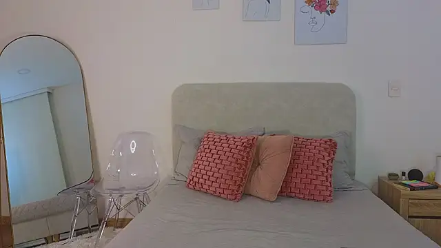 Snapshot of KristennBlue chatting on February 2026 11:11:01 AM KristennBlue online show from February 2026 11:11:01 AM