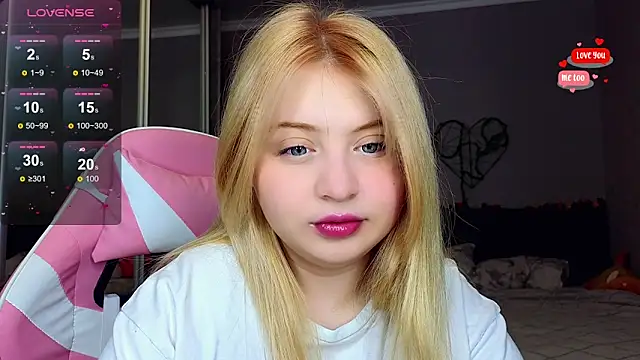 Snapshot of shy_blondiee chatting on February 2025 12:05:01 AM shy blondiee online show from February 2025 12:05:01 AM