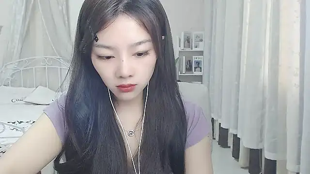 Snapshot of Jenny-Z chatting on April 2026 02:05:01 AM Jenny-Z online show from April 2026 02:05:01 AM