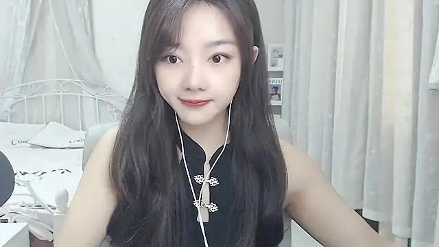 Snapshot of Jenny-Z chatting on April 2026 01:45:01 AM Jenny-Z online show from April 2026 01:45:01 AM