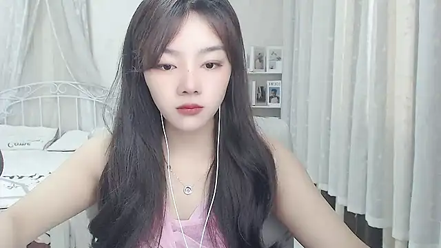 Snapshot of Jenny-Z chatting on April 2026 01:30:02 AM Jenny-Z online show from April 2026 01:30:02 AM
