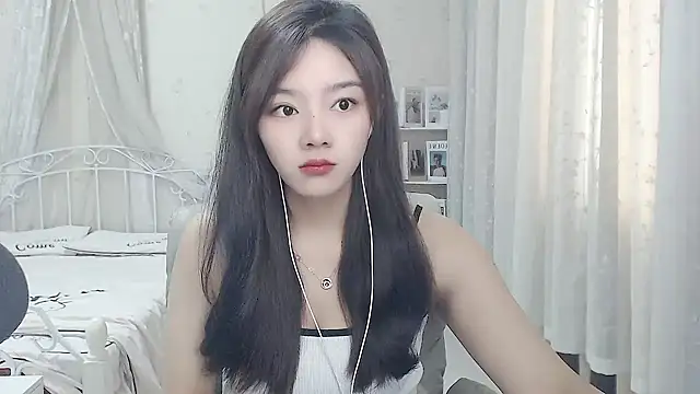 Snapshot of Jenny-Z chatting on May 2026 01:33:01 AM Jenny-Z online show from May 2026 01:33:01 AM