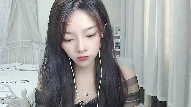 Snapshot of Jenny-Z chatting on May 2026 02:19:01 AM Jenny-Z online show from May 2026 02:19:01 AM