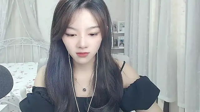Snapshot of Jenny-Z chatting on May 2026 01:56:02 AM Jenny-Z online show from May 2026 01:56:02 AM