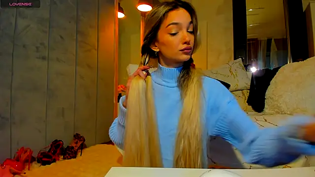 Snapshot of Sassy_Teen chatting on November 2025 08:28:01 AM Sassy Teen online show from November 2025 08:28:01 AM