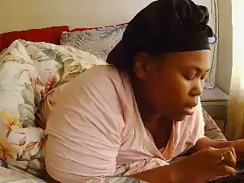 Snapshot of Real1SweetQueen chatting on June 2026 06:45:01 AM Real1SweetQueen online show from June 2026 06:45:01 AM