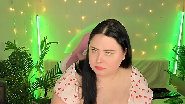 Snapshot of Akemi_BBW chatting on January 2025 09:36:02 PM Akemi BBW online show from January 2025 09:36:02 PM