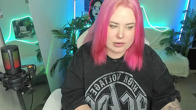 Snapshot of Akemi_BBW chatting on March 2025 07:31:02 PM Akemi BBW online show from March 2025 07:31:02 PM