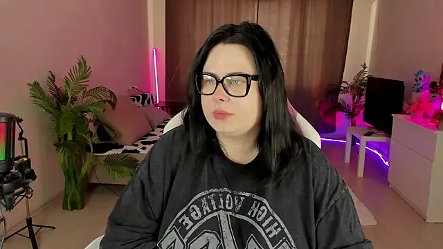 Snapshot of Akemi_BBW chatting on September 2025 09:09:01 AM Akemi BBW online show from September 2025 09:09:01 AM