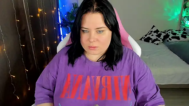 Snapshot of Akemi_BBW chatting on October 2025 05:58:02 PM Akemi BBW online show from October 2025 05:58:02 PM