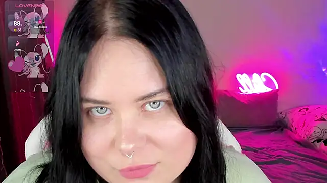 Snapshot of Akemi_BBW chatting on November 2025 06:30:01 PM Akemi BBW online show from November 2025 06:30:01 PM