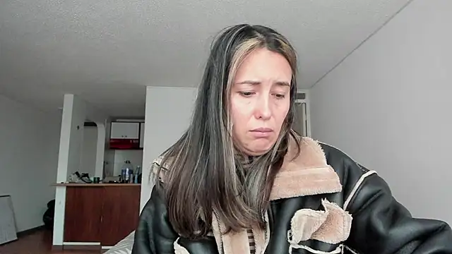 zoe jeane beker online show from March 2026 10:16:01 PM