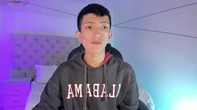 DereckCooperr online show from December 2024 10:36:02 PM