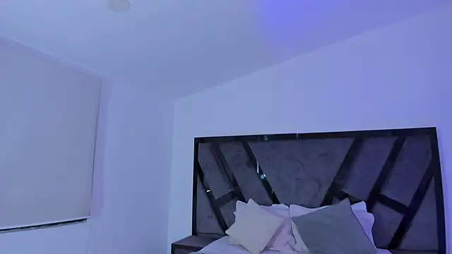 DereckCooperr online show from January 2025 11:24:01 PM