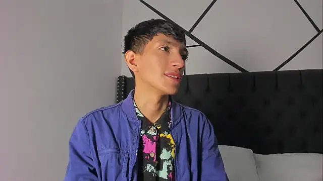 DereckCooperr online show from March 2025 08:43:02 PM