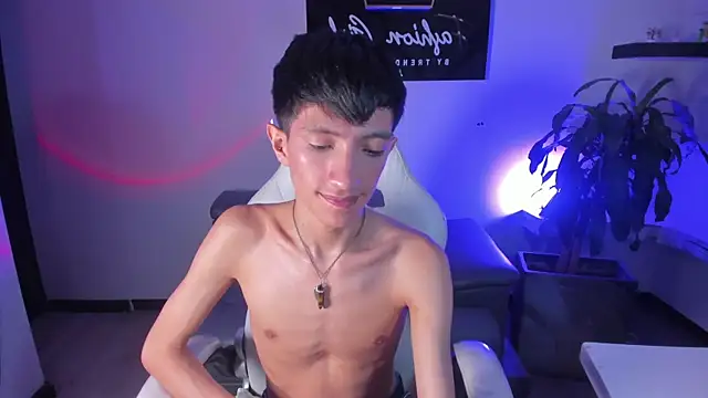 DereckCooperr online show from March 2025 03:54:02 AM