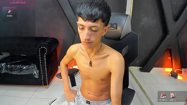 DereckCooperr online show from November 2025 12:10:02 AM