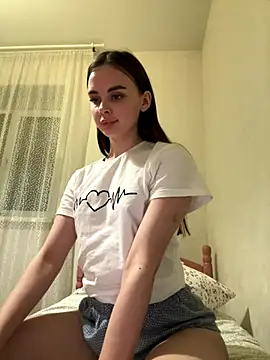 Snapshot of KristenSayles chatting on December 2024 11:33:01 AM KristenSayles online show from December 2024 11:33:01 AM