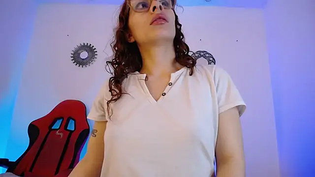 Katy Van online show from November 2025 09:00:02 PM