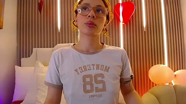 Katy Van online show from February 2026 09:00:01 PM