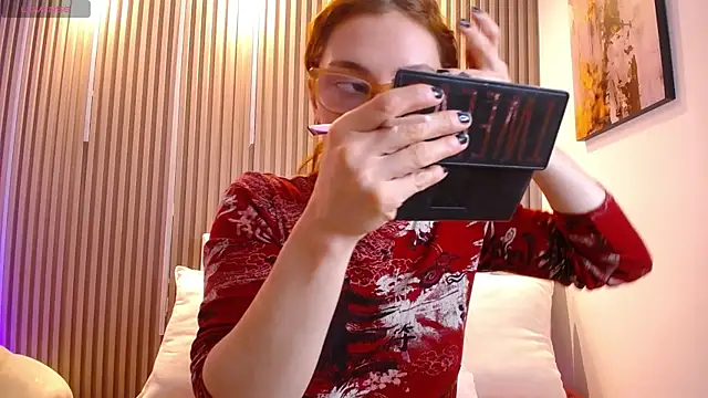 Katy Van online show from April 2026 09:01:02 PM