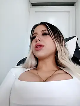 Snapshot of eva-2023 chatting on November 2025 05:55:02 PM eva-2023 online show from November 2025 05:55:02 PM