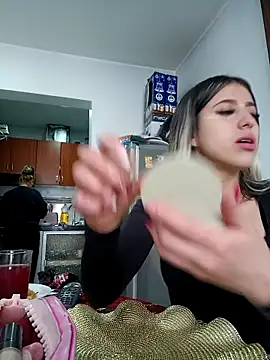 Snapshot of eva-2023 chatting on December 2025 05:52:01 PM eva-2023 online show from December 2025 05:52:01 PM