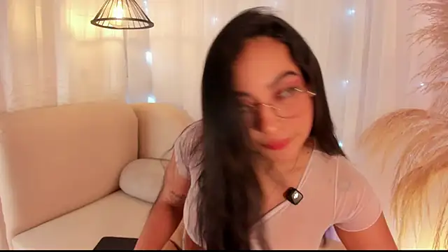 Snapshot of anniesweet02 chatting on September 2025 10:37:02 PM anniesweet02 online show from September 2025 10:37:02 PM