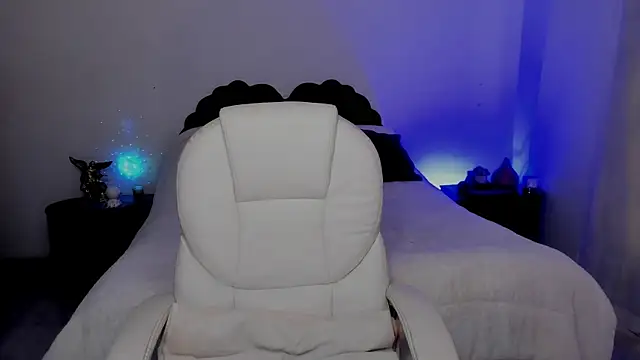 Snapshot of emilydolshe2 chatting on November 2025 01:55:01 PM emilydolshe2 online show from November 2025 01:55:01 PM