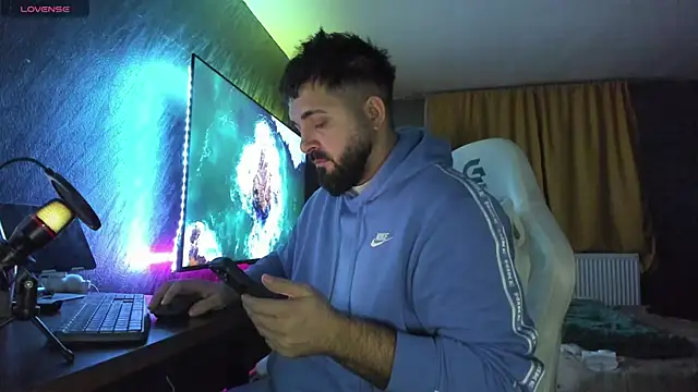 Snapshot of Eduu2322 chatting on December 2025 09:34:02 PM Eduu2322 online show from December 2025 09:34:02 PM