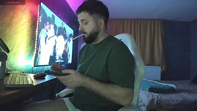 Snapshot of Eduu2322 chatting on January 2026 10:01:01 PM Eduu2322 online show from January 2026 10:01:01 PM