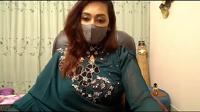 Snapshot of OH-Monica chatting on October 2025 12:11:02 AM OH-Monica online show from October 2025 12:11:02 AM