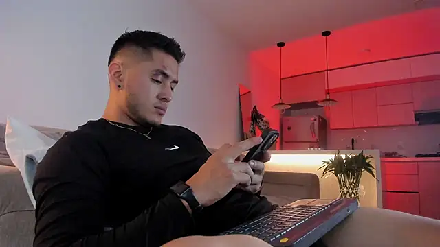 Snapshot of Chriskyle_ chatting on December 2024 12:07:01 AM Chriskyle online show from December 2024 12:07:01 AM