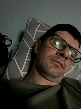 Snapshot of Juliano2289 chatting on October 2025 08:50:02 PM Juliano2289 online show from October 2025 08:50:02 PM