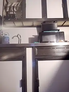 Snapshot of CurvySara1 chatting on September 2025 09:37:01 PM CurvySara1 online show from September 2025 09:37:01 PM