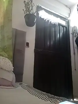 Snapshot of CurvySara1 chatting on September 2025 09:04:02 PM CurvySara1 online show from September 2025 09:04:02 PM