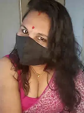 Snapshot of Love-priya chatting on February 2025 07:55:01 AM Love-priya online show from February 2025 07:55:01 AM