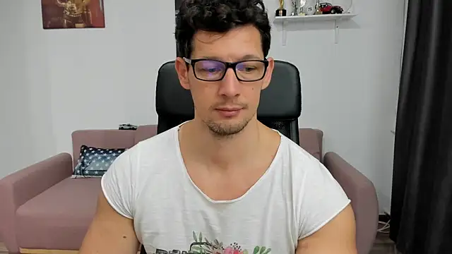 Snapshot of BrutusK08 chatting on January 2025 06:04:01 AM BrutusK08 online show from January 2025 06:04:01 AM