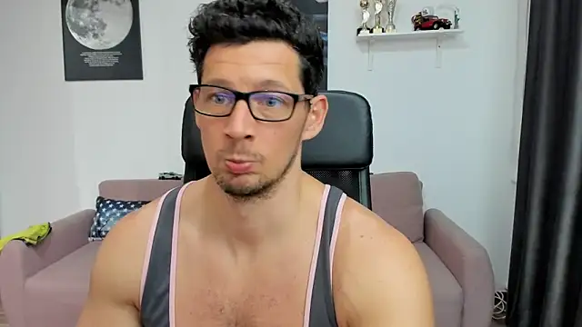 Snapshot of BrutusK08 chatting on March 2025 02:10:01 PM BrutusK08 online show from March 2025 02:10:01 PM