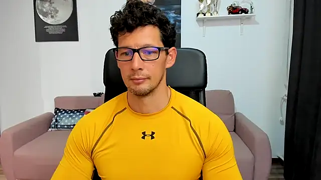 Snapshot of BrutusK08 chatting on October 2025 06:23:01 AM BrutusK08 online show from October 2025 06:23:01 AM