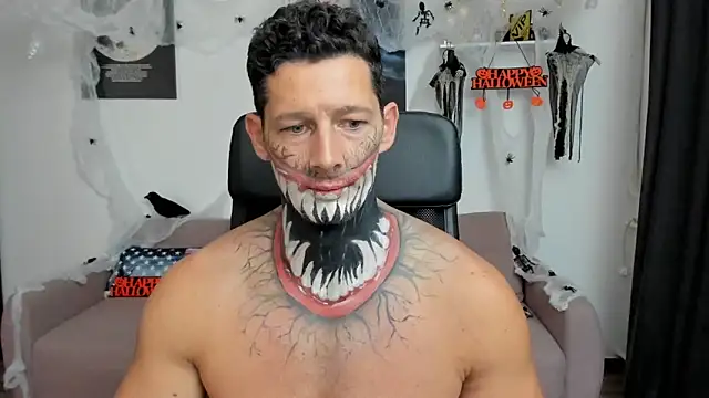 Snapshot of BrutusK08 chatting on October 2025 08:43:01 PM BrutusK08 online show from October 2025 08:43:01 PM