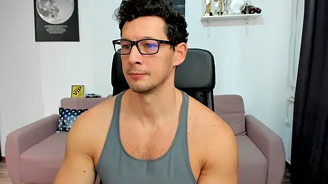 Snapshot of BrutusK08 chatting on December 2025 08:19:02 AM BrutusK08 online show from December 2025 08:19:02 AM