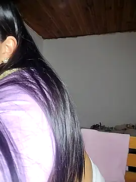 KATYGONZALEZ online show from May 2026 11:23:04 PM