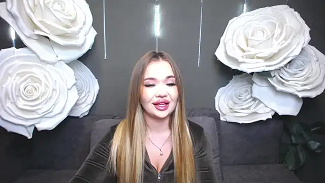 StacyYellig online show from May 2026 09:23:01 PM