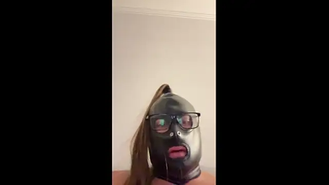 Snapshot of boycroo1 chatting on October 2025 08:14:02 PM boycroo1 online show from October 2025 08:14:02 PM